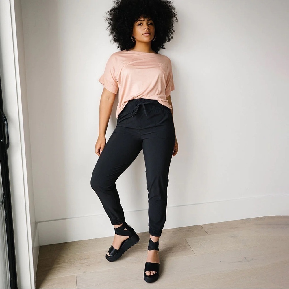 Albion XS Destination Joggers in Black